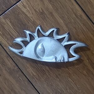 Vintage silver tone half sun face brooch/pin.